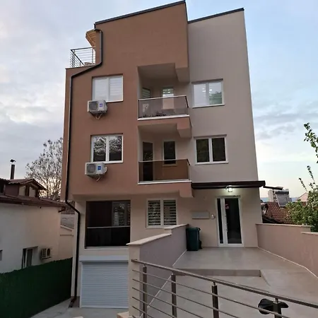 Ristovski *